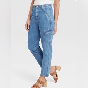 Universal Thread Women's Mid-Rise Boyfriend Cropped Jeans